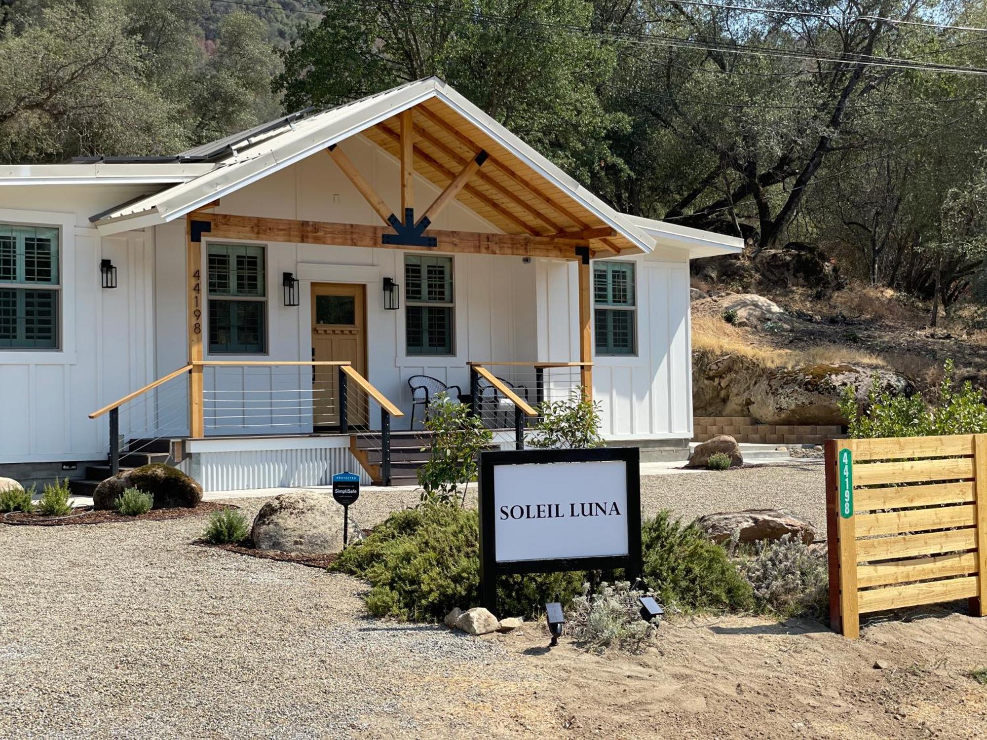 Soleil Luna 2 Miles From Sequoia Park Entrance 쓰리리버스 외부 사진